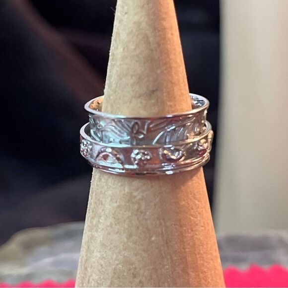 Sterling Silver Stress Relieving Anxiety Spinner Ring Floral - Picture 1 of 6